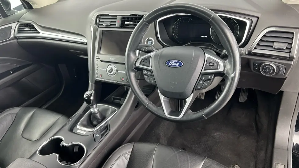 2019 FORD Mondeo